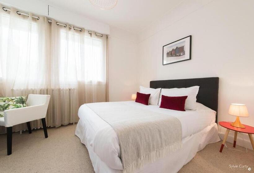 تختخواب و صبحانه Villa Verde La Rochelle