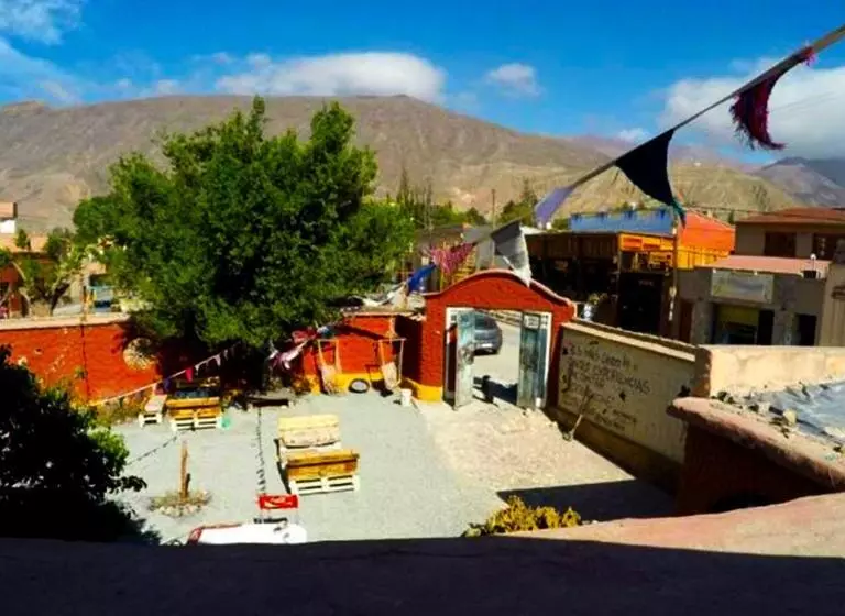 El Farolito Hostel