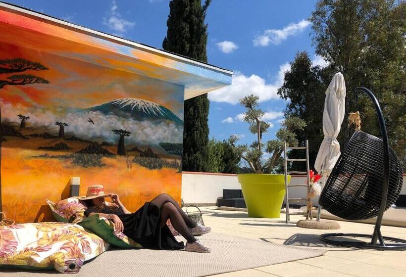 Appart  Hotel La Girafe Marseille Est   Porte D Aubagne