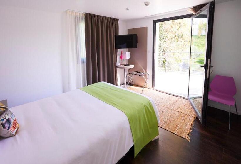 Appart  Hotel La Girafe Marseille Est   Porte D Aubagne