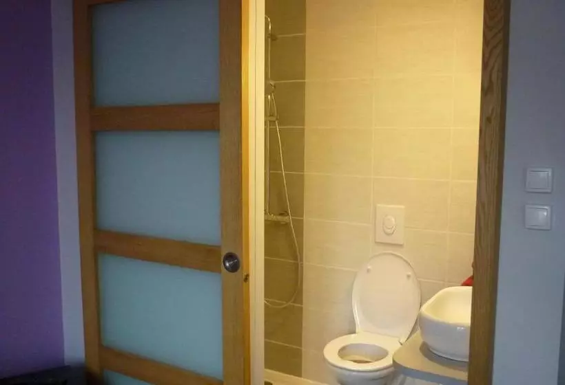 هتل L'envers Du Castille