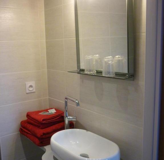 Отель L'envers Du Castille