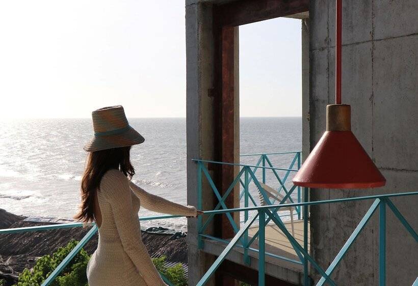 簡易ホテル Muchosur Manzanillo Ctg