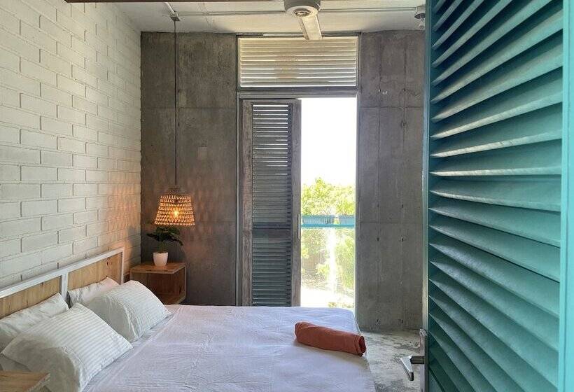 簡易ホテル Muchosur Manzanillo Ctg