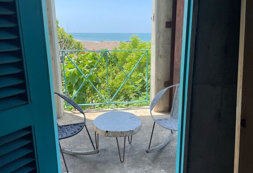 簡易ホテル Muchosur Manzanillo Ctg