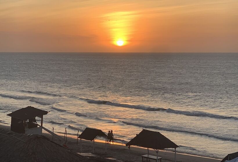 簡易ホテル Muchosur Manzanillo Ctg