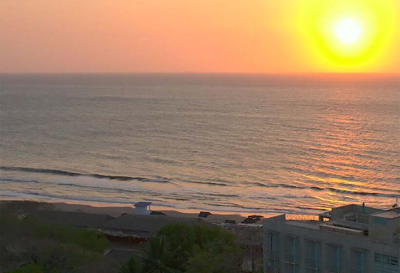 簡易ホテル Muchosur Manzanillo Ctg