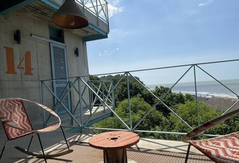 簡易ホテル Muchosur Manzanillo Ctg