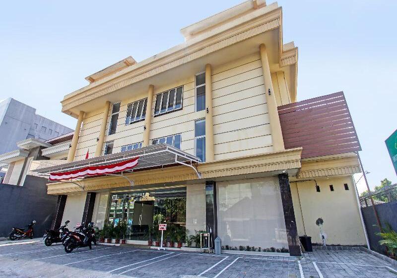 Отель Mutiara Lombok By Oyo