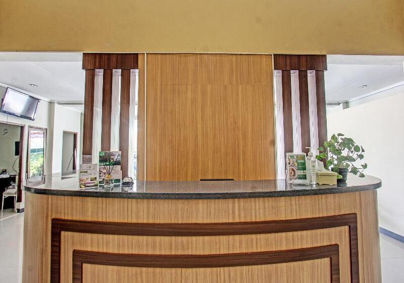 Отель Mutiara Lombok By Oyo