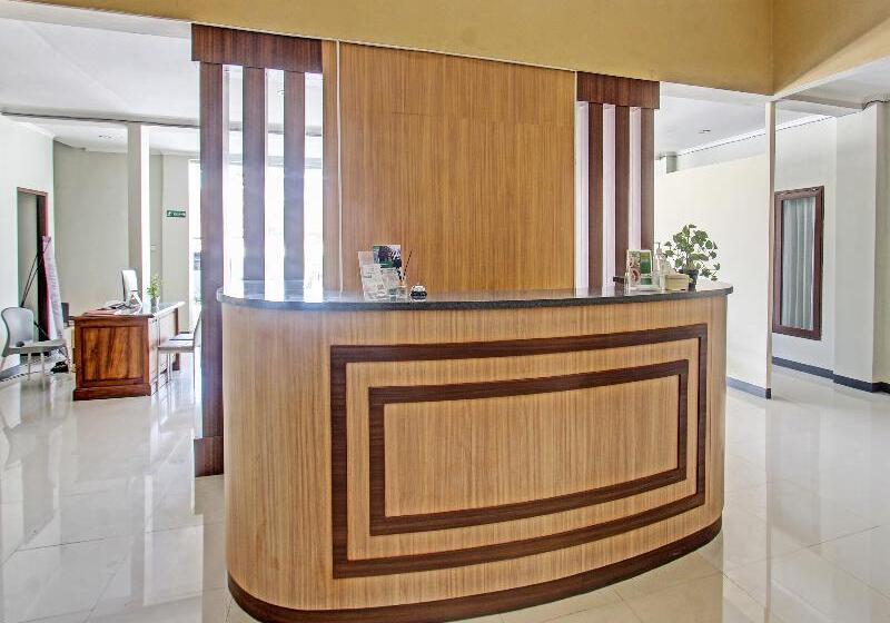 Отель Mutiara Lombok By Oyo