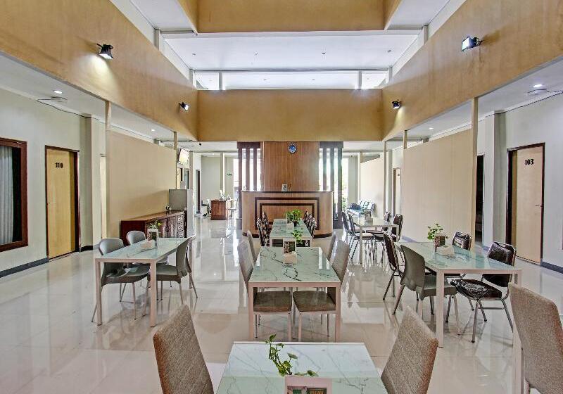 Отель Mutiara Lombok By Oyo