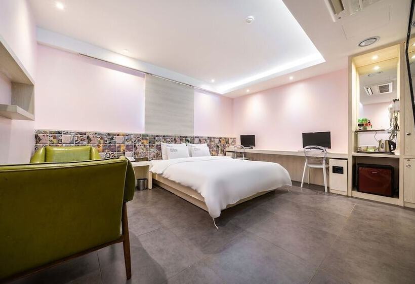 モーテル Jongro Cinema