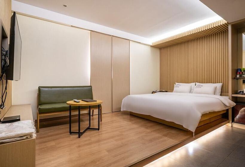 モーテル Jongro Cinema