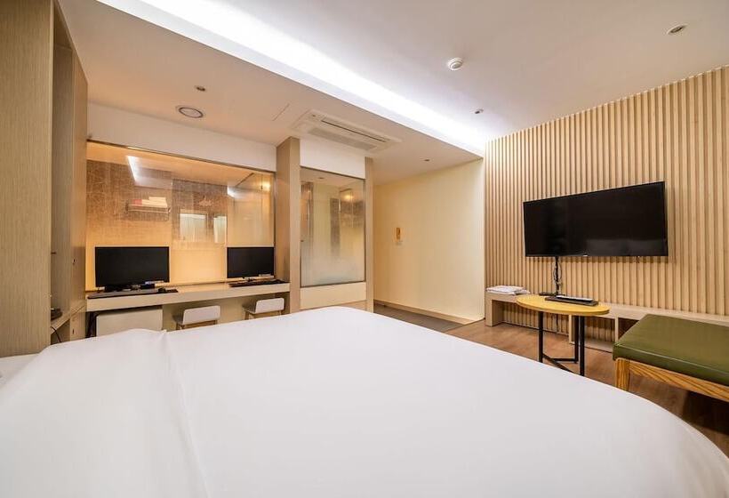 モーテル Jongro Cinema