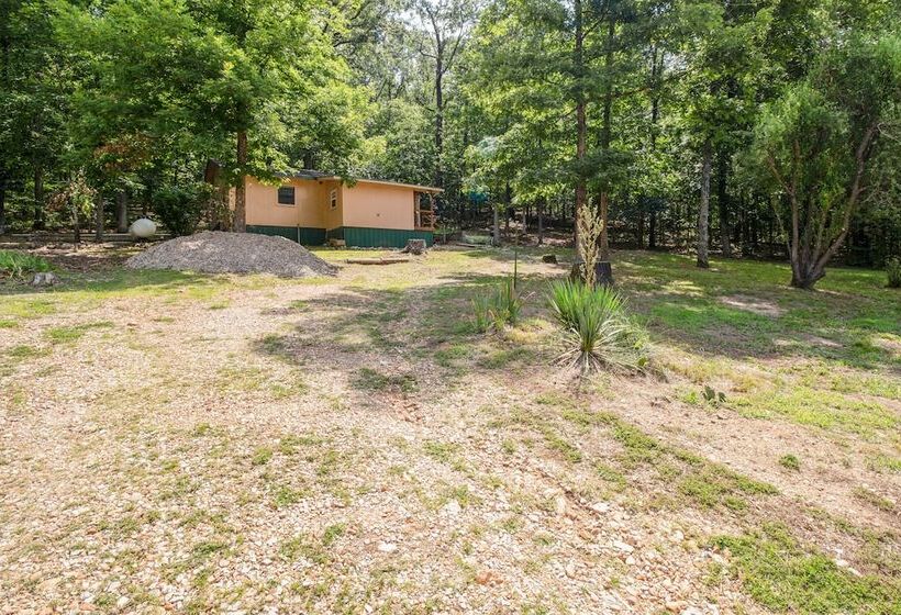 Charming Pocahontas Escape Near Historic Downtown!