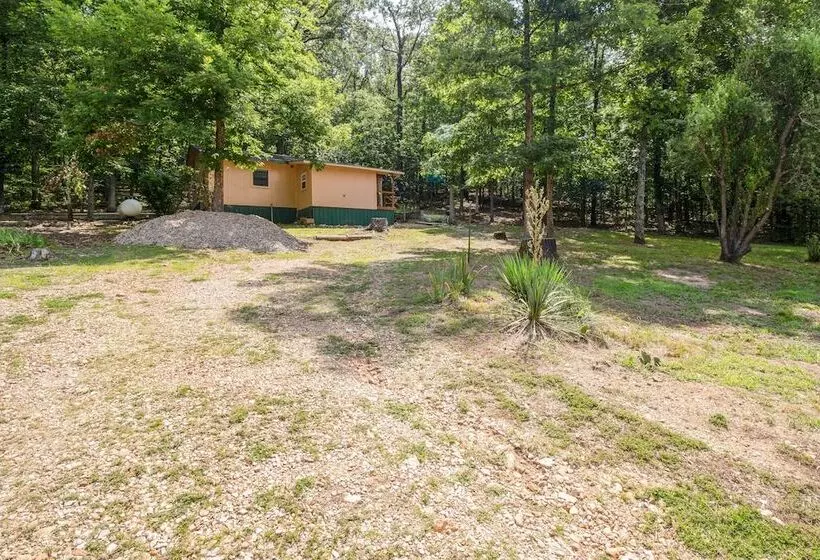 Charming Pocahontas Escape Near Historic Downtown!