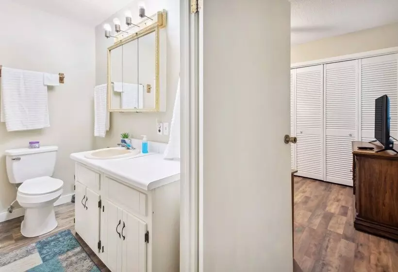 Charming Pocahontas Escape Near Historic Downtown!