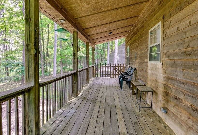 Cozy Bainbridge Retreat W/ Fireplace + Deck!