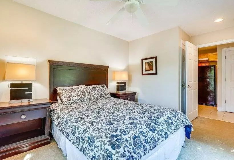 Double Springs Cabin Stay W/ Deck + Shared Dock!