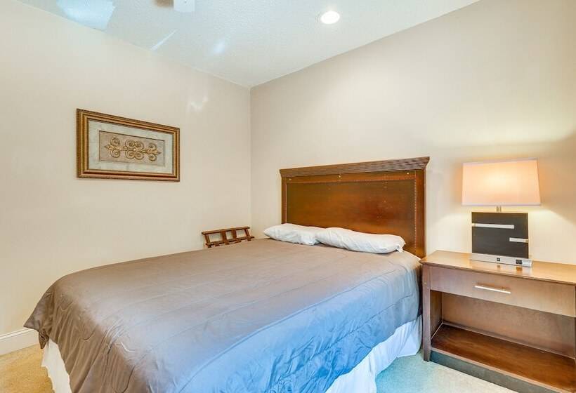 Double Springs Cabin Stay W/ Deck + Shared Dock!