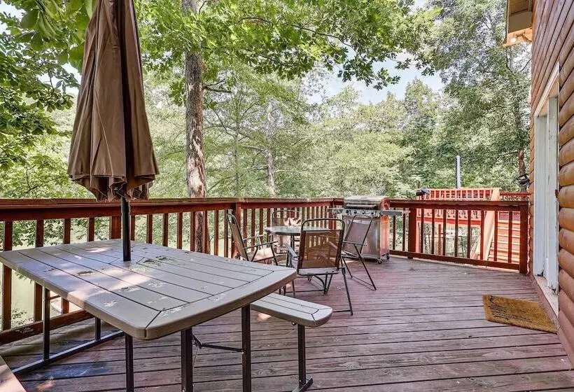 Double Springs Cabin Stay W/ Deck + Shared Dock!