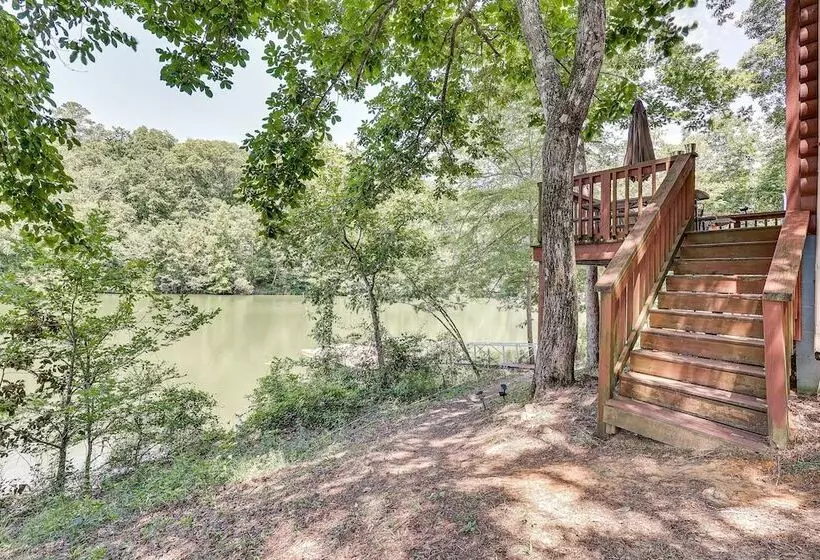 Double Springs Cabin Stay W/ Deck + Shared Dock!