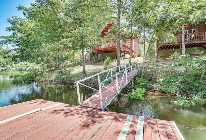 Double Springs Cabin Stay W/ Deck + Shared Dock!