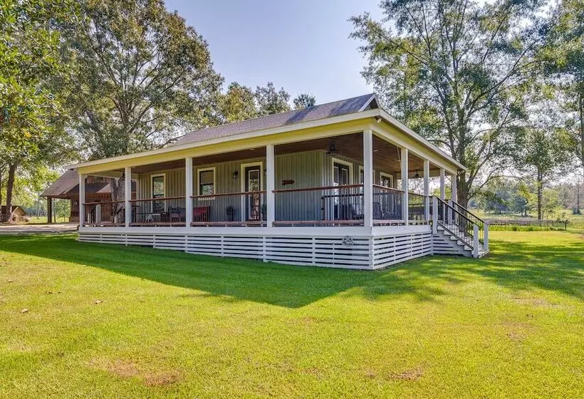 Escape To Nature: Lakefront Jay Cottage W/ Views!