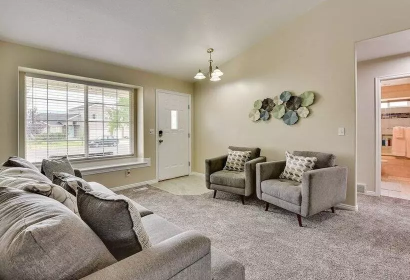 Family Friendly Clearfield Home W/ Hot Tub!