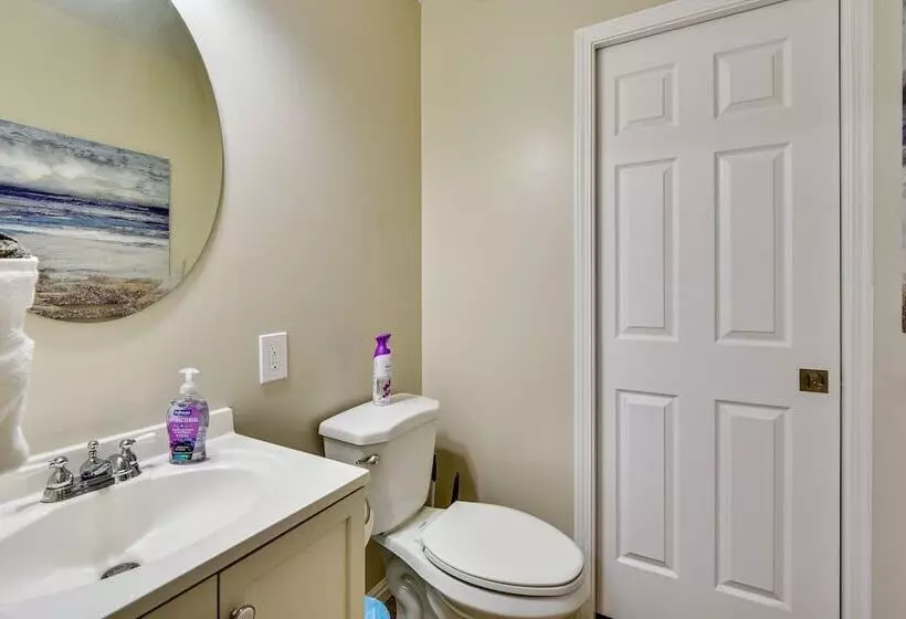 Family Friendly Clearfield Home W/ Hot Tub!