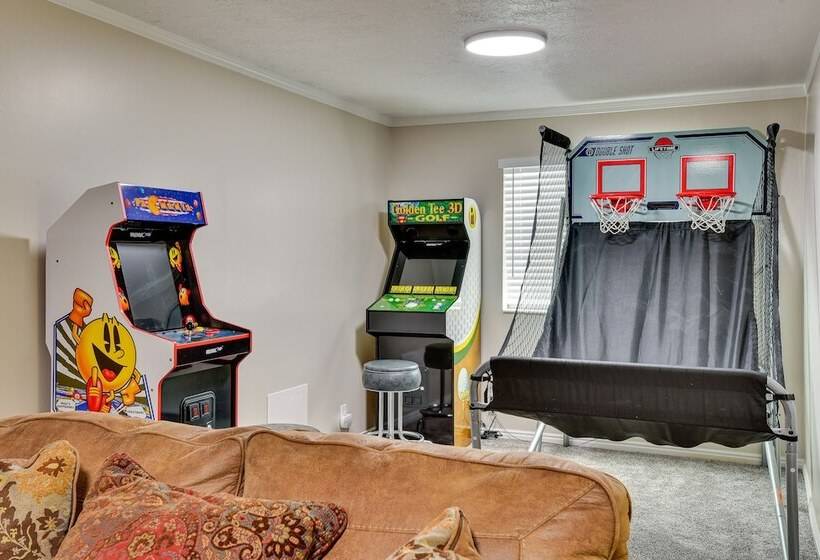 Family Friendly Clearfield Home W/ Hot Tub!