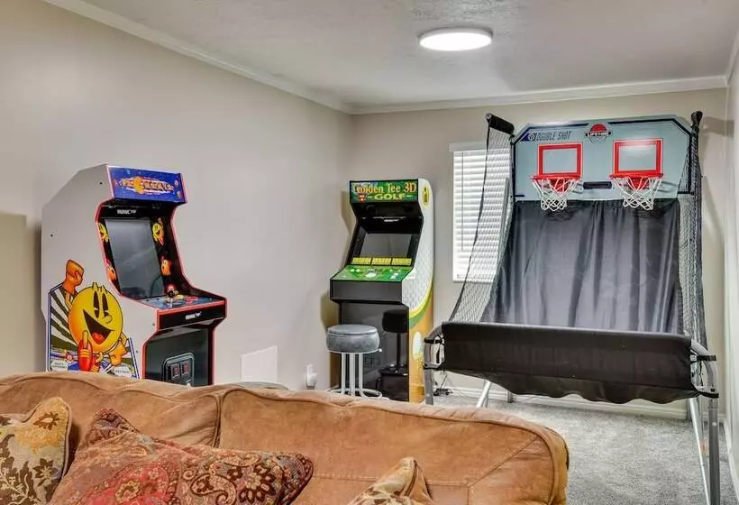 Family Friendly Clearfield Home W/ Hot Tub!