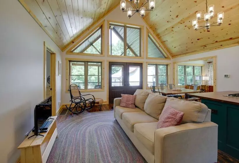 Family Friendly Indiana Cabin W/ Hot Tub & Decks