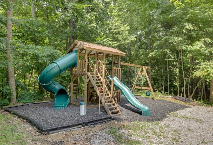 Family Friendly Indiana Cabin W/ Hot Tub & Decks