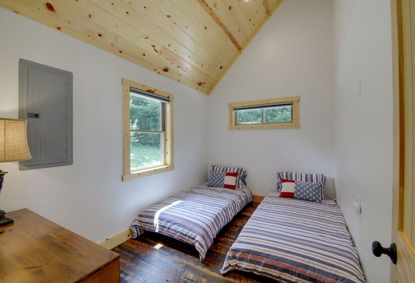 Family Friendly Indiana Cabin W/ Hot Tub & Decks