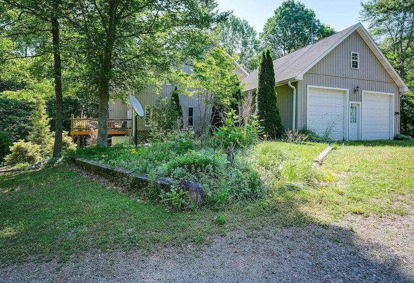 Idyllic Martinsville Retreat W/ Deck & Forest View