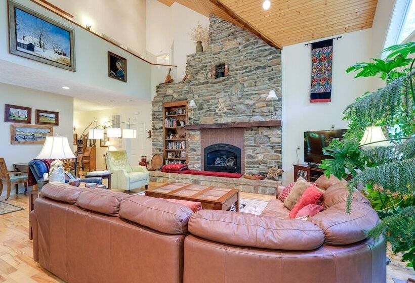 Idyllic Martinsville Retreat W/ Deck & Forest View