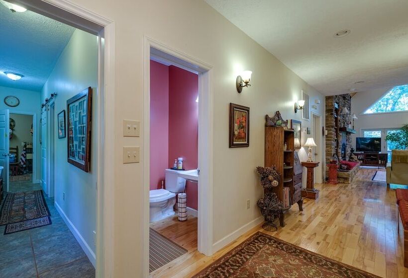 Idyllic Martinsville Retreat W/ Deck & Forest View