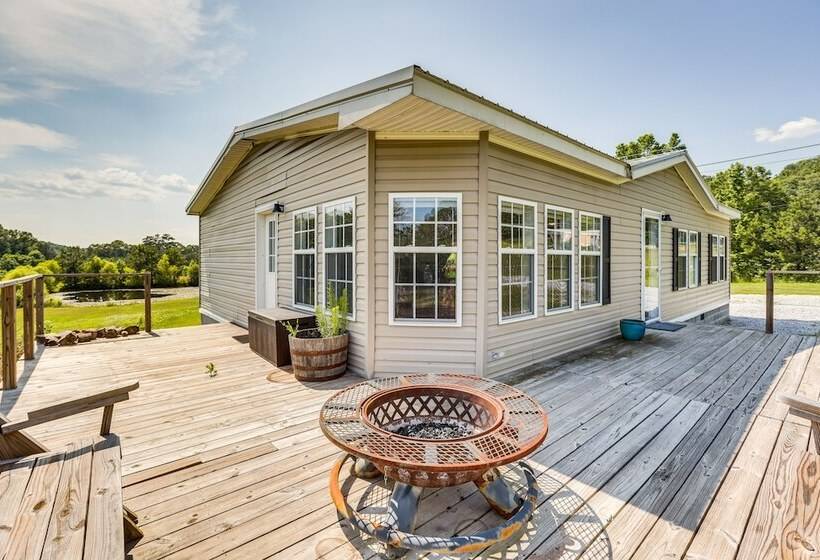 Jacksonville Home W/ Deck 30 Mi To Talladega!