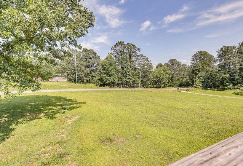 Jacksonville Home W/ Deck 30 Mi To Talladega!