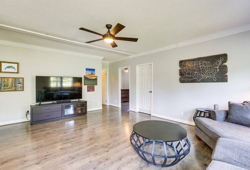 Jacksonville Home W/ Deck 30 Mi To Talladega!