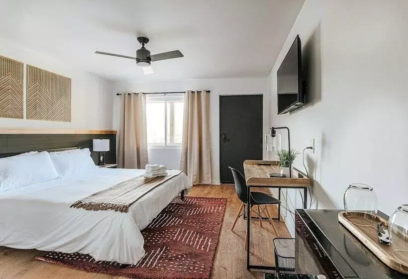 Motelli Grey Pine Lodge