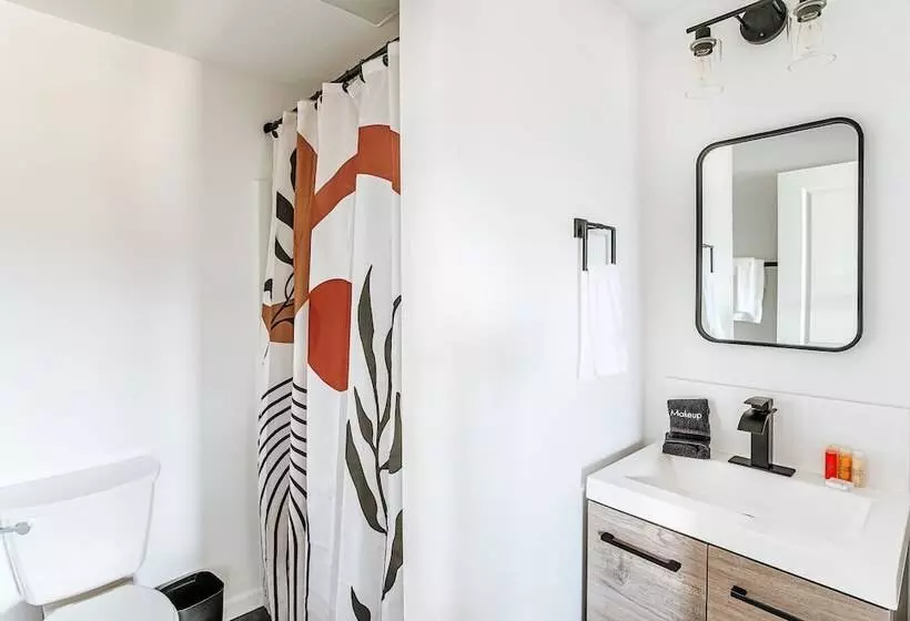 Motelli Grey Pine Lodge