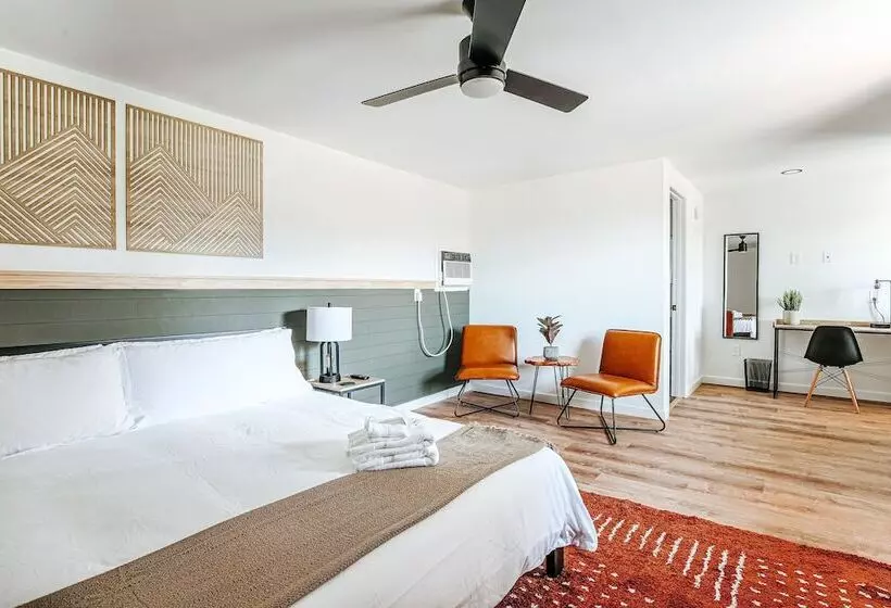 Motelli Grey Pine Lodge