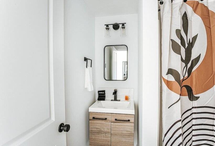 モーテル Grey Pine Lodge