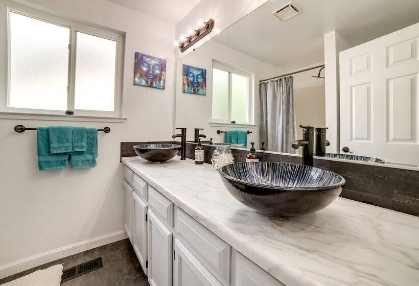 Pet Friendly Reno Hideaway W/ Private Hot Tub!
