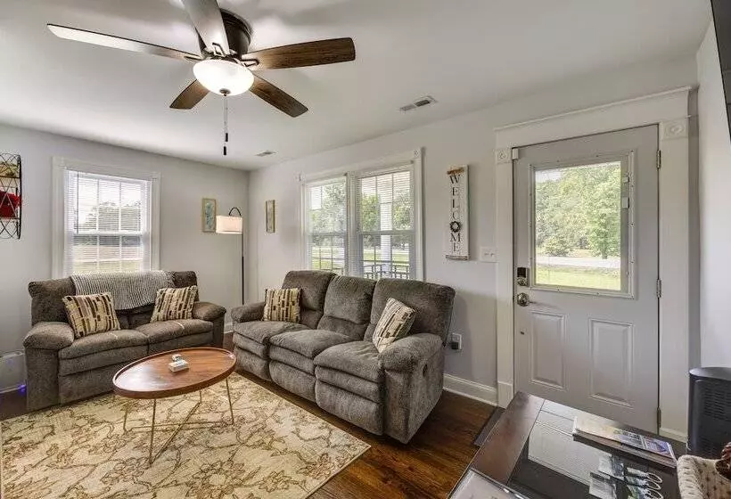 Pet Friendly The Wray Cottage W/ Large Backyard!