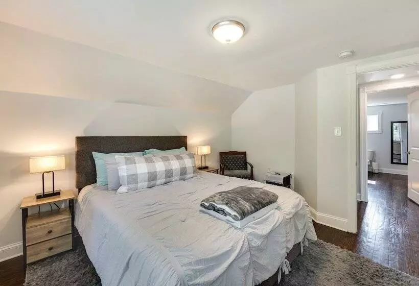 Pet Friendly The Wray Cottage W/ Large Backyard!