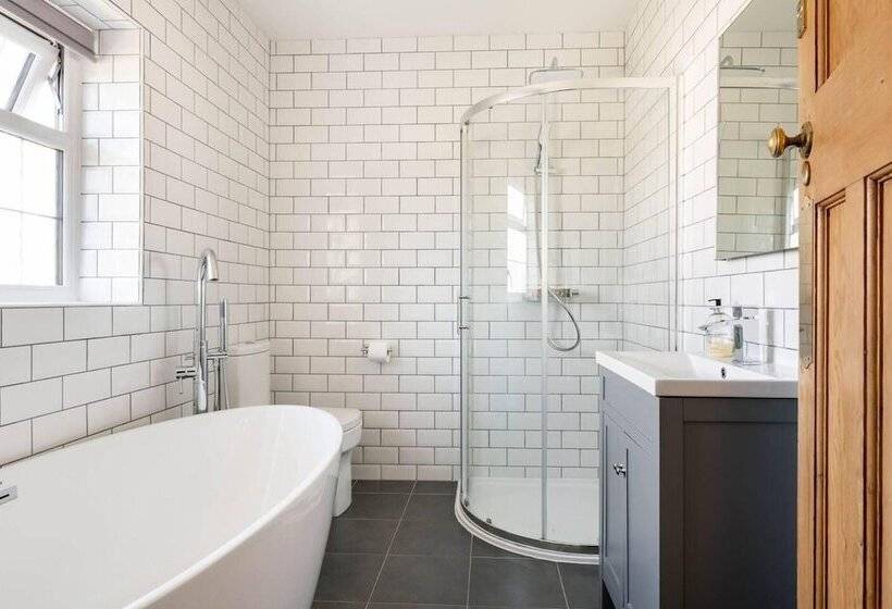 Rezydencja Beautifully Furnished Home 5 Minutes To The Sea!